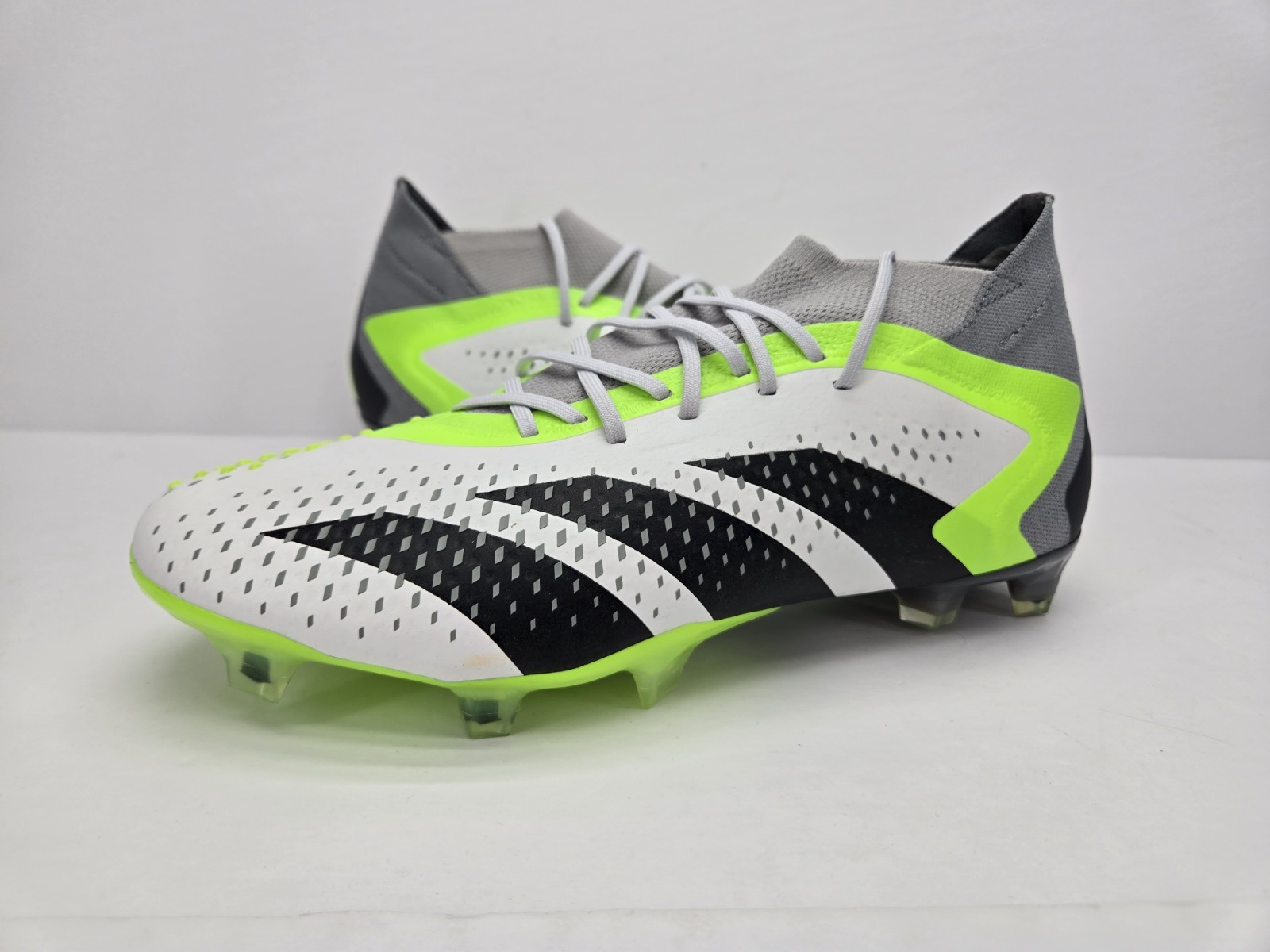 Adidas Predator Accuracy .1 Firm Ground Soccer Cleat GZ0035 Mens 8 Womens 9