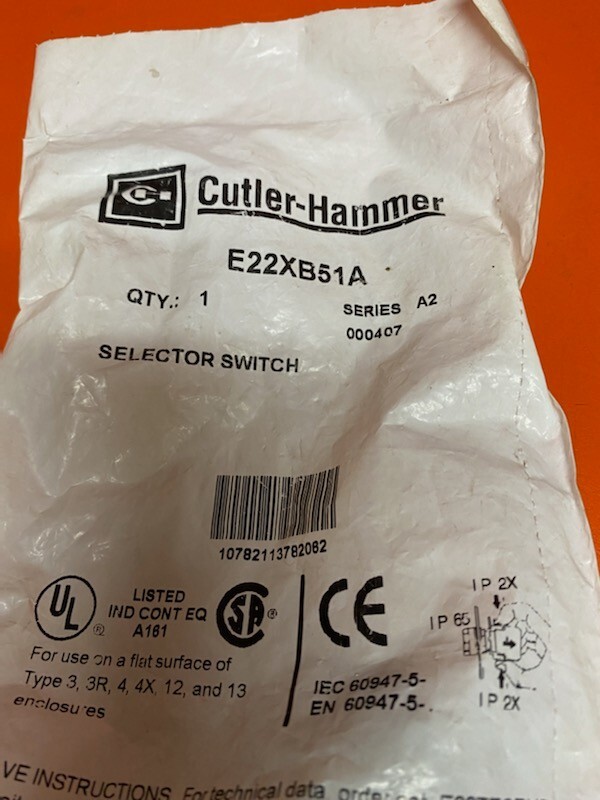 NEW CUTLER HAMMER E22XB51A SELECTOR SW ITCH SERIES A2