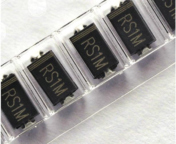 20pcs FR107 RS1M 1A/1000V 4*2.5MM SMD 1.0 Ampere Fast Recovery Rectifiers