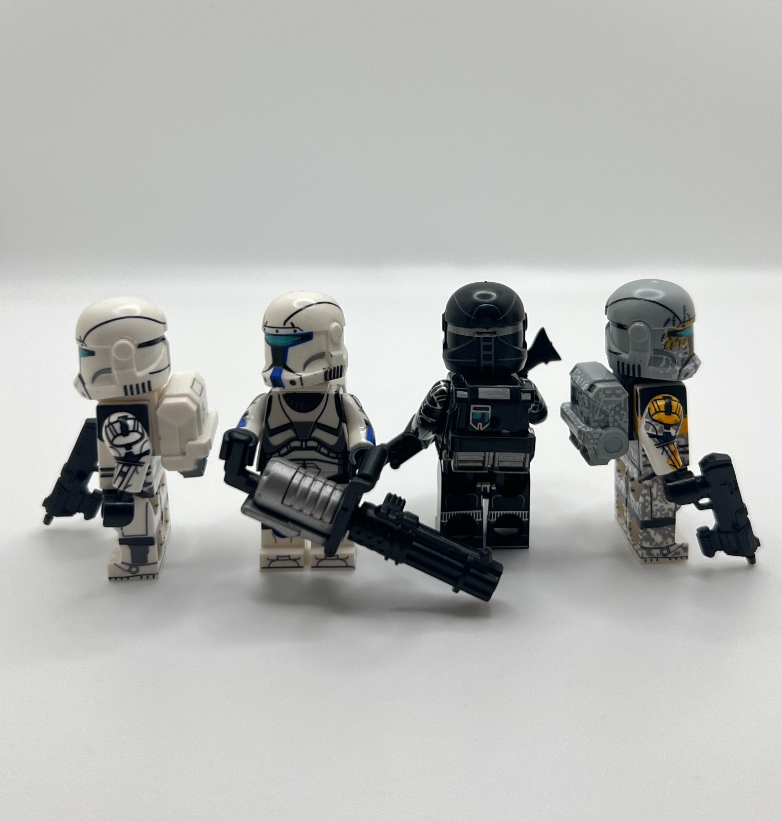 Star Wars Commando Squad 8 Minifigure Bundle – Delta Squad, Gregor
