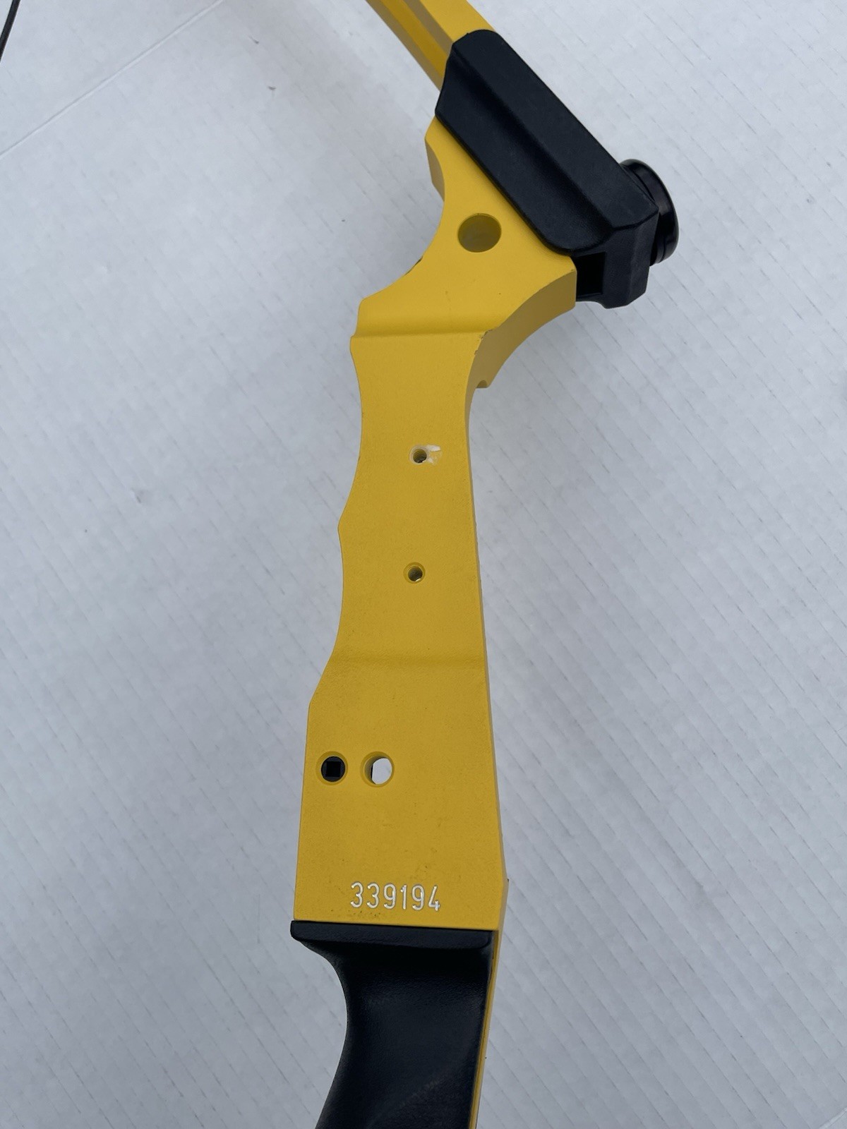Mathews Genesis Original Bow - Lightweight - NASP - Right Hand - Yellow