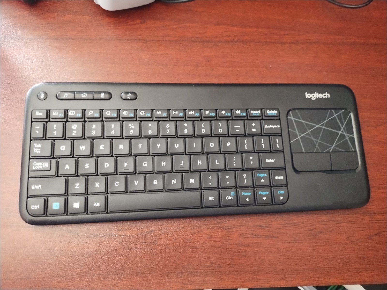 Logitech Black K400r Wireless Slim Keyboard Touchpad & USB Unifying Receiver