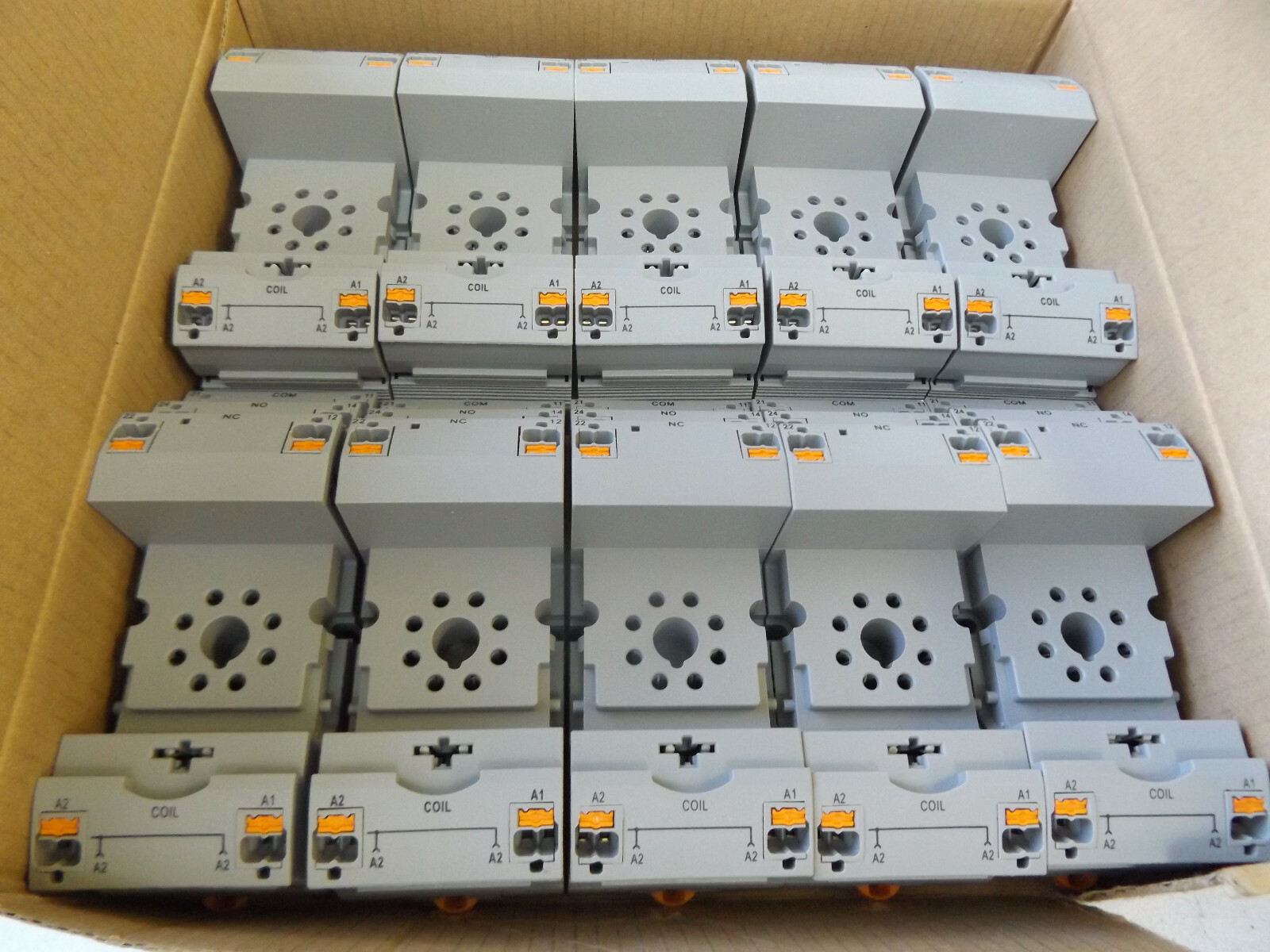 WHOLESALE PHOENIX CONTACT RELAY SOCKET RIF-3-BPT/2X21 2900937 BOX OF 10 NOS