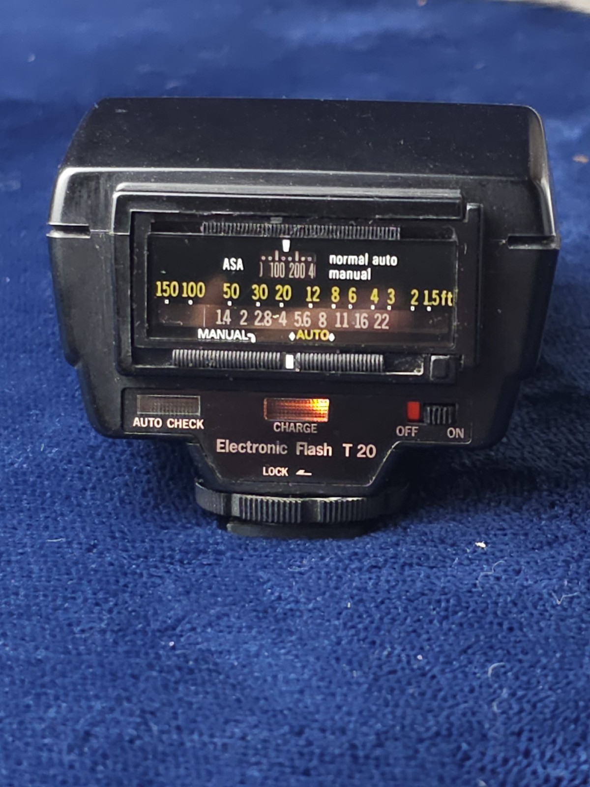 Excellent Olympus Electronic T 20 Electronic Shoe Mount Flash w/ Box & Case