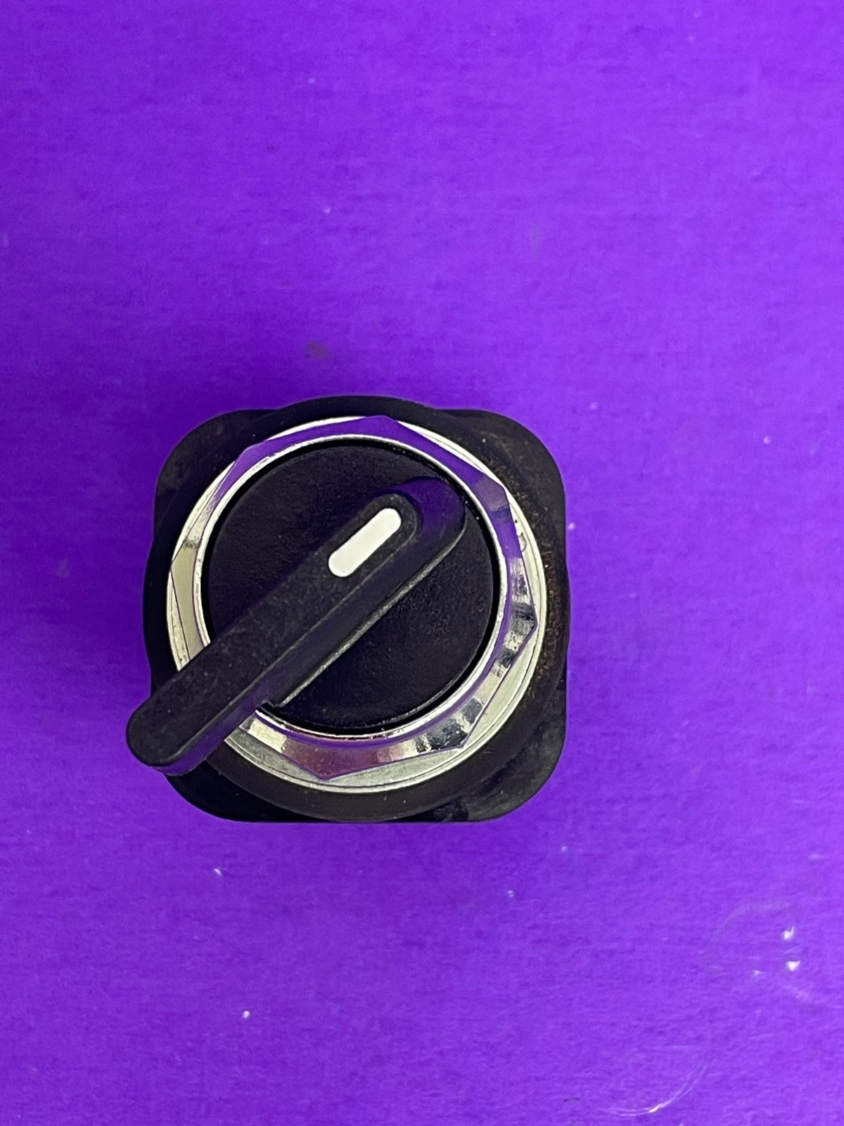 Telemecanique XB3BJ33 Selector Switch 3 Position, 2 NO