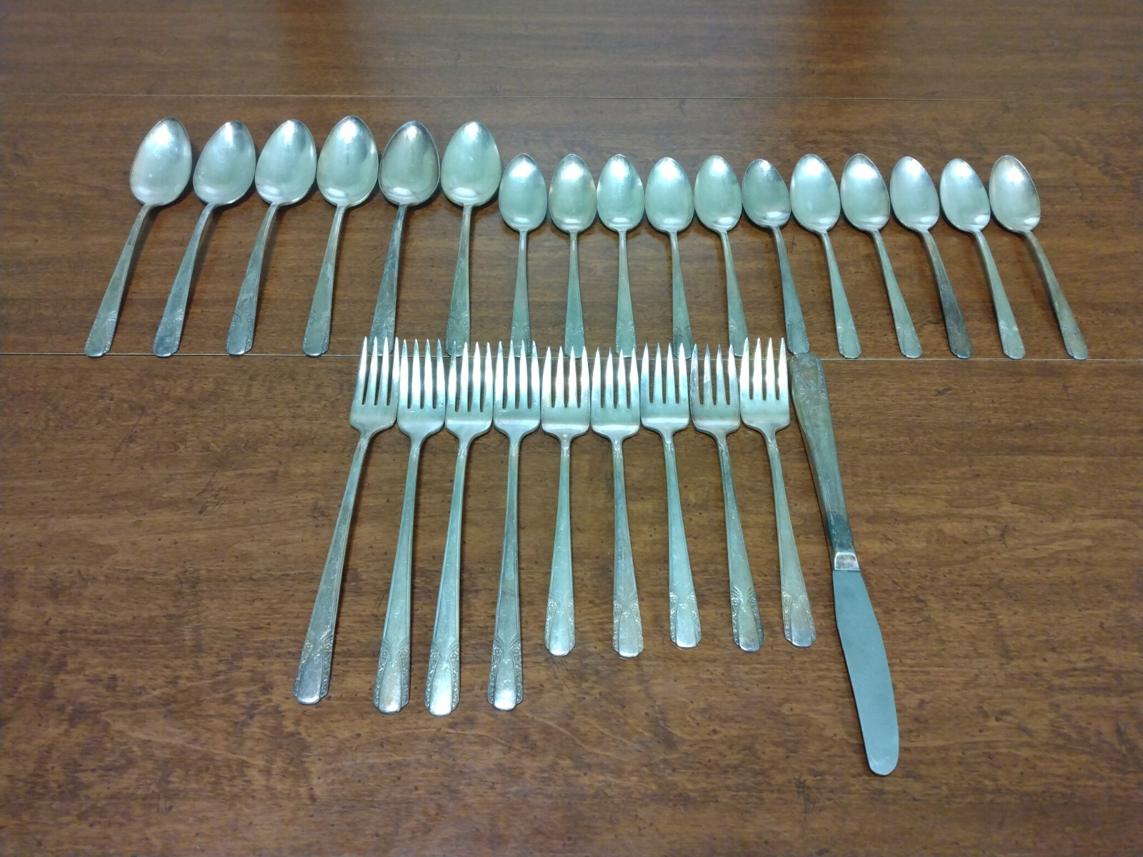 Wm Rogers Talisman Silverplated Flatware 27 pc Lot 1938 International