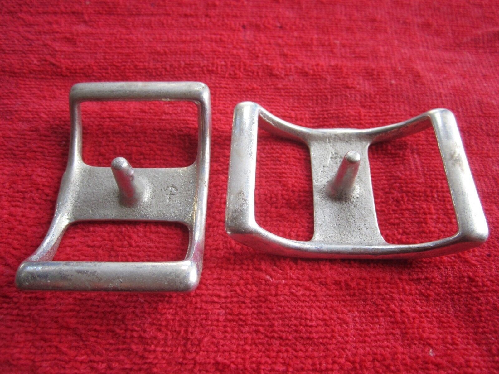 2 VINTAGE NORTH & JUDD - WILCOX CRITTENDEN 1 1/2" CONWAY BUCKLE, CADMIUM, NOS