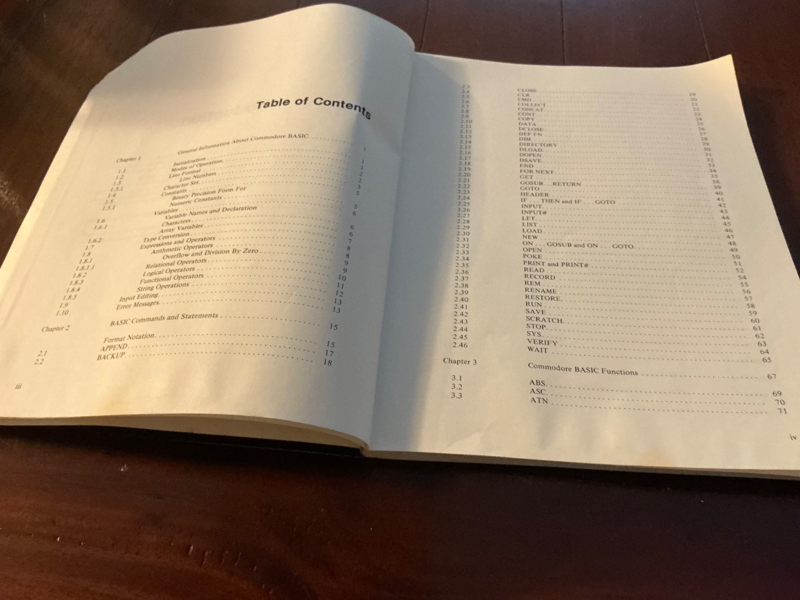 VTG USER'S REFERENCE MANUAL COMMODORE BASIC VERSION 1982