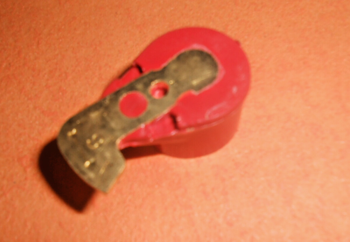 AUSTIN A90 A95 A99 A105 A110 A135 (1954-1971) NEW IGNITION ROTOR ARM -47560