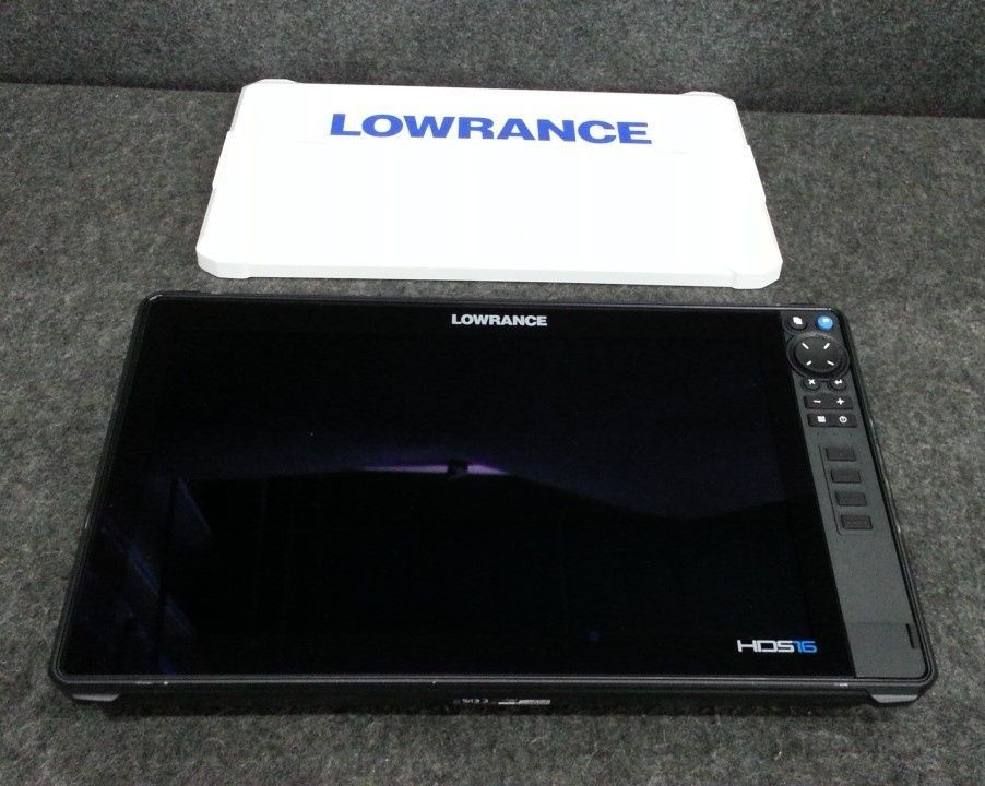 LOWRANCE HDS PRO 16 Fishfinder/Chartplotter + ActiveImaging 3-In-1 Transducer *