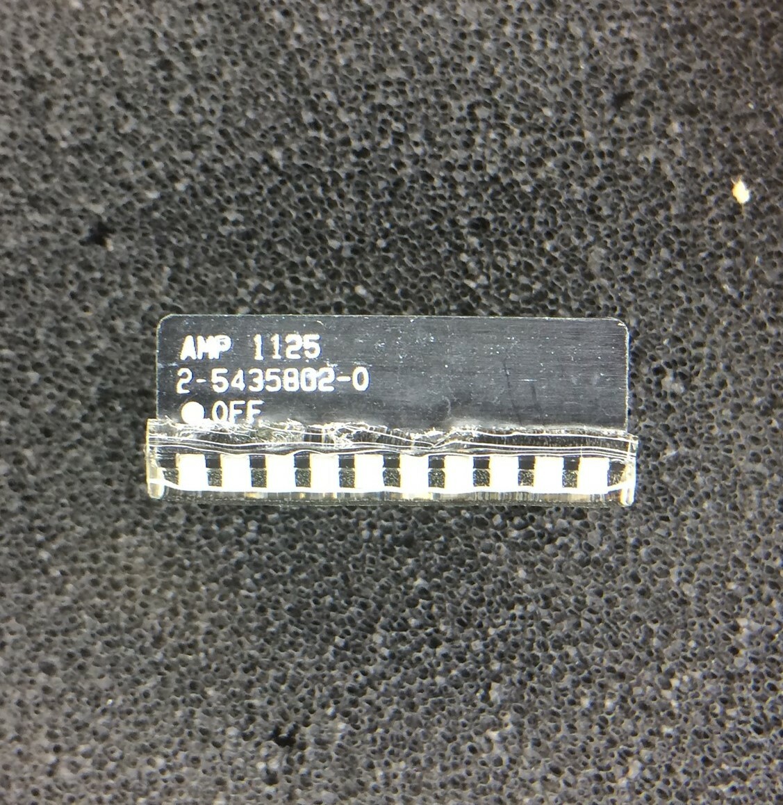 2-5435802-0 AMP SWITCH PIANO DIP SPST 25MA 24V ROHS 4 PIECES