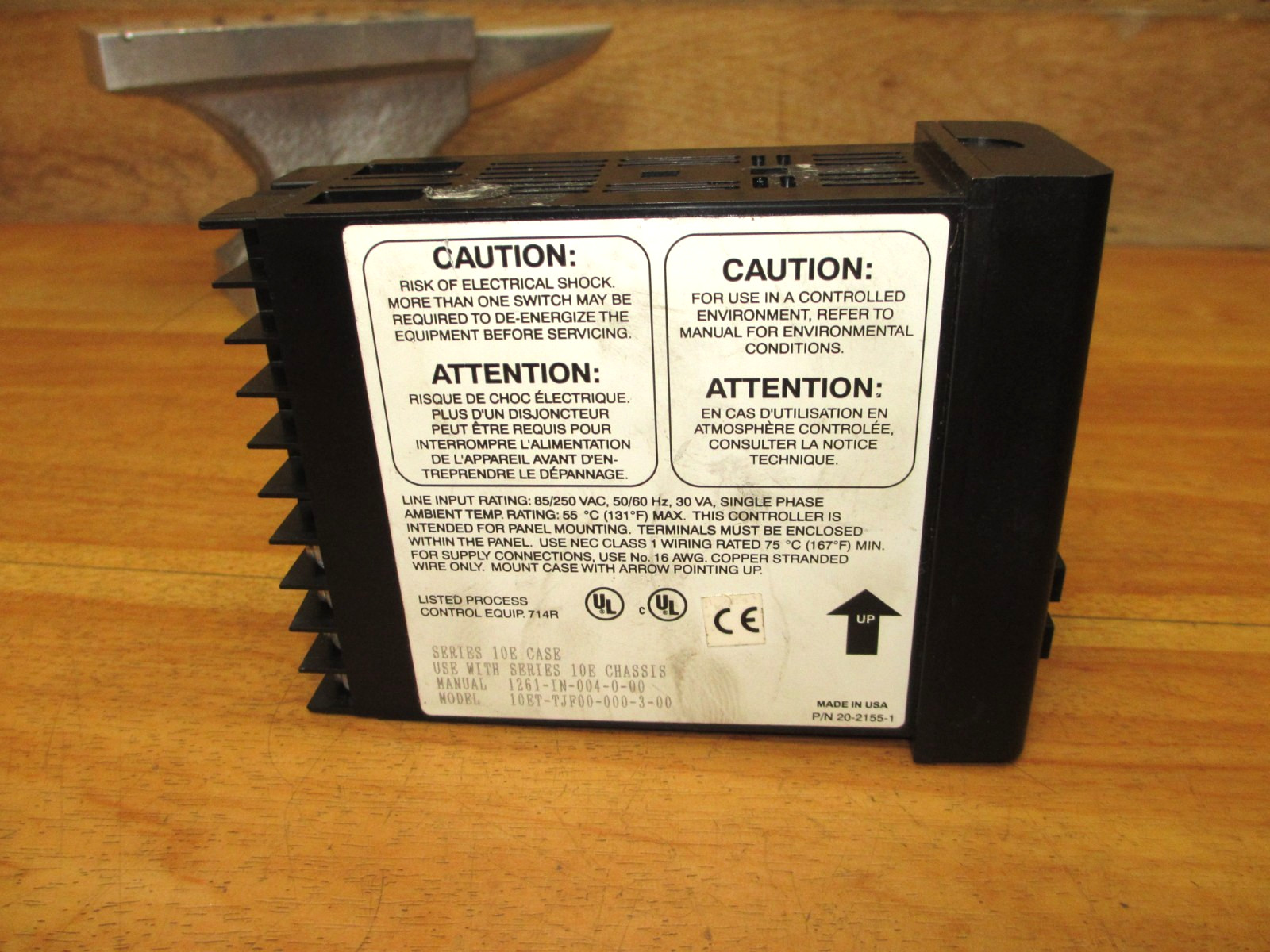 Barber Colman 10ET-TJF00-000-3-00 *USED POWERS UP* Temperature Controller