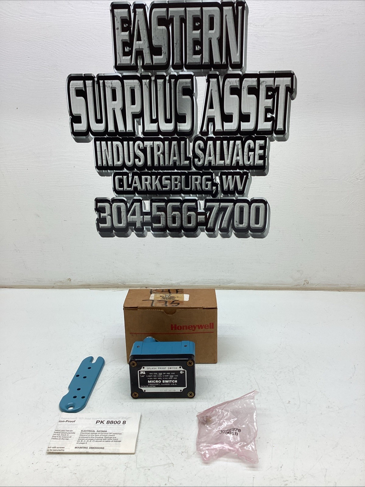 Honeywell Micro Switch Splash Proof Switch 0P-AR NIB