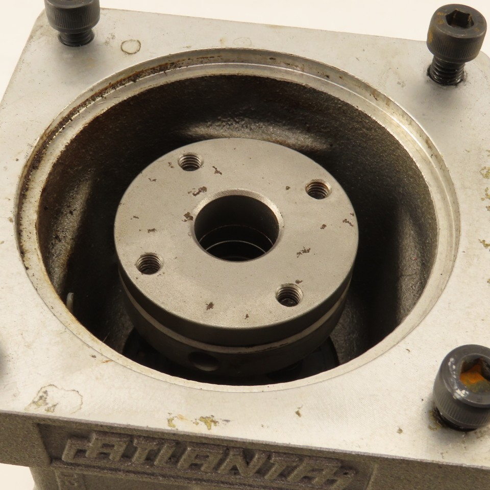 Atlanta Type 58 44 339 39.5:1 Gear Reducer 2.55kW 4000U/min 27mm Hollow Output
