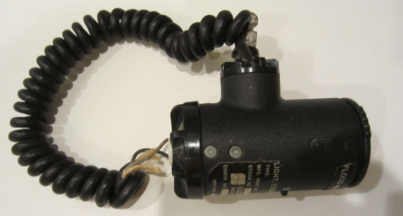 AIRCRAFT COCKPIT UTILITY LIGHT SODERBERG UNREADABLE PART NUMBER CLEAR LENSE