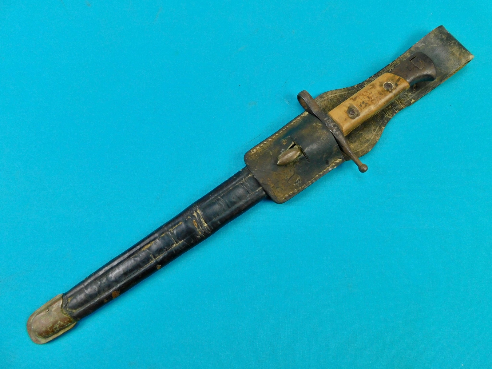 Italian Italy Vintage WW2 Bayonet Fighting Knife w/ Scabbard Frog