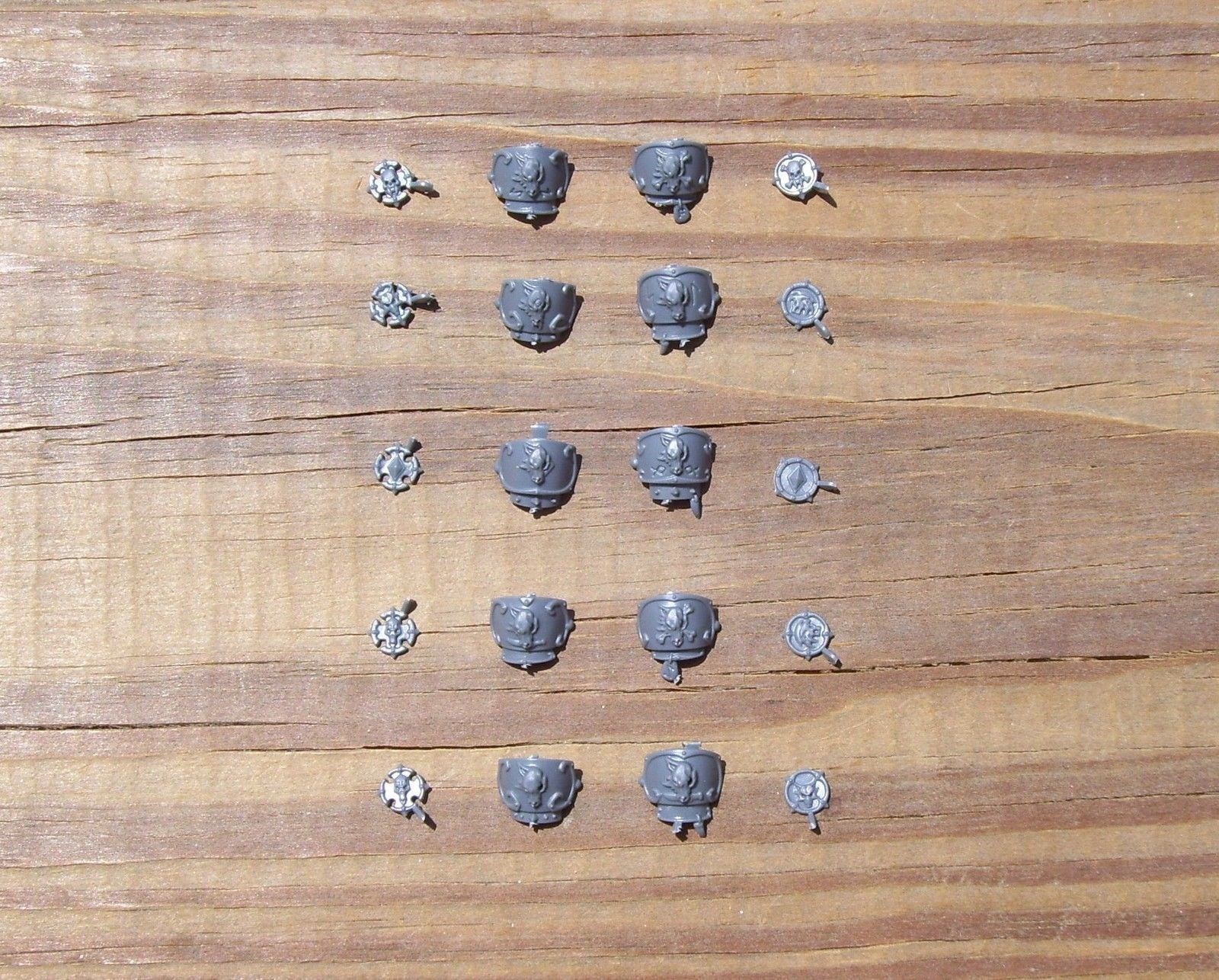40K Space Wolves Wulfen Shoulder Pads Bits 10 Bitz