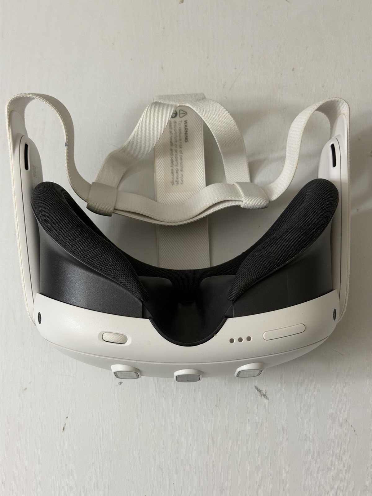Meta Quest 3 128GB VR Headset Model S3A- NO controllers *BOOT LOOP READ**