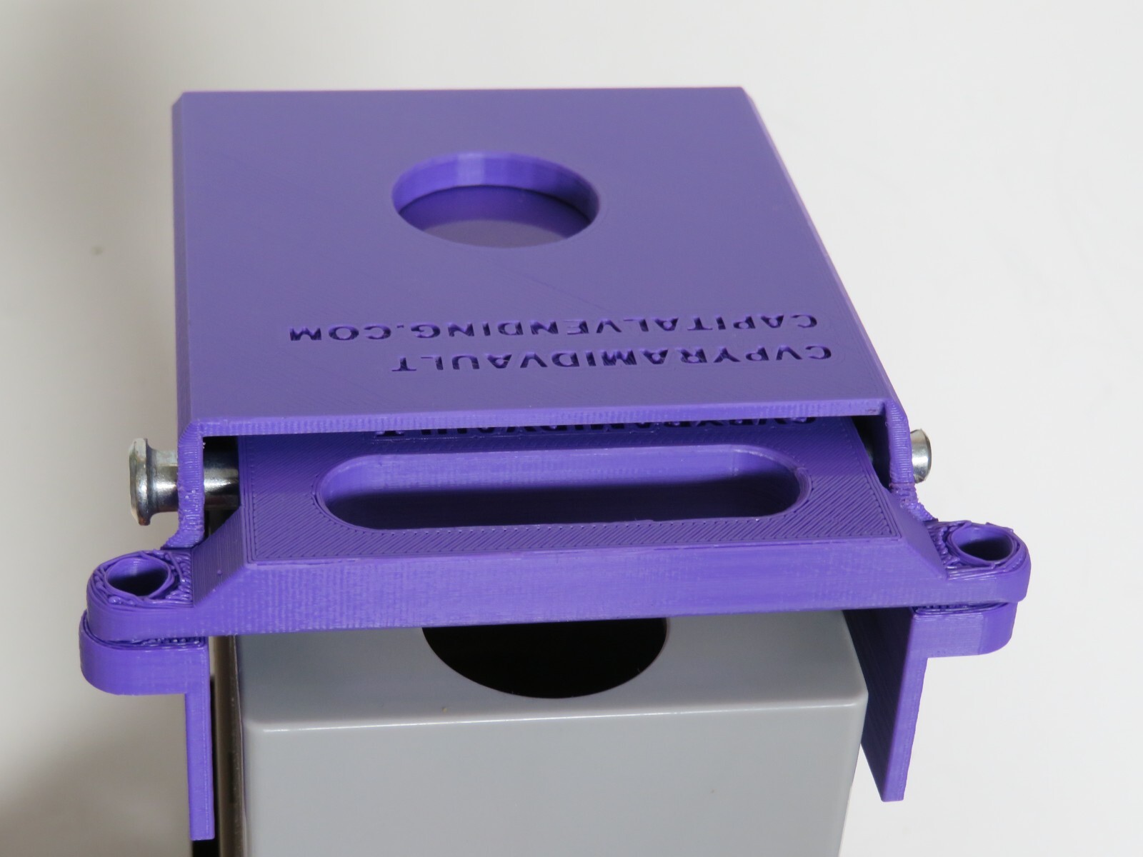 Validator vault for bill box of Pyramid bill acceptor