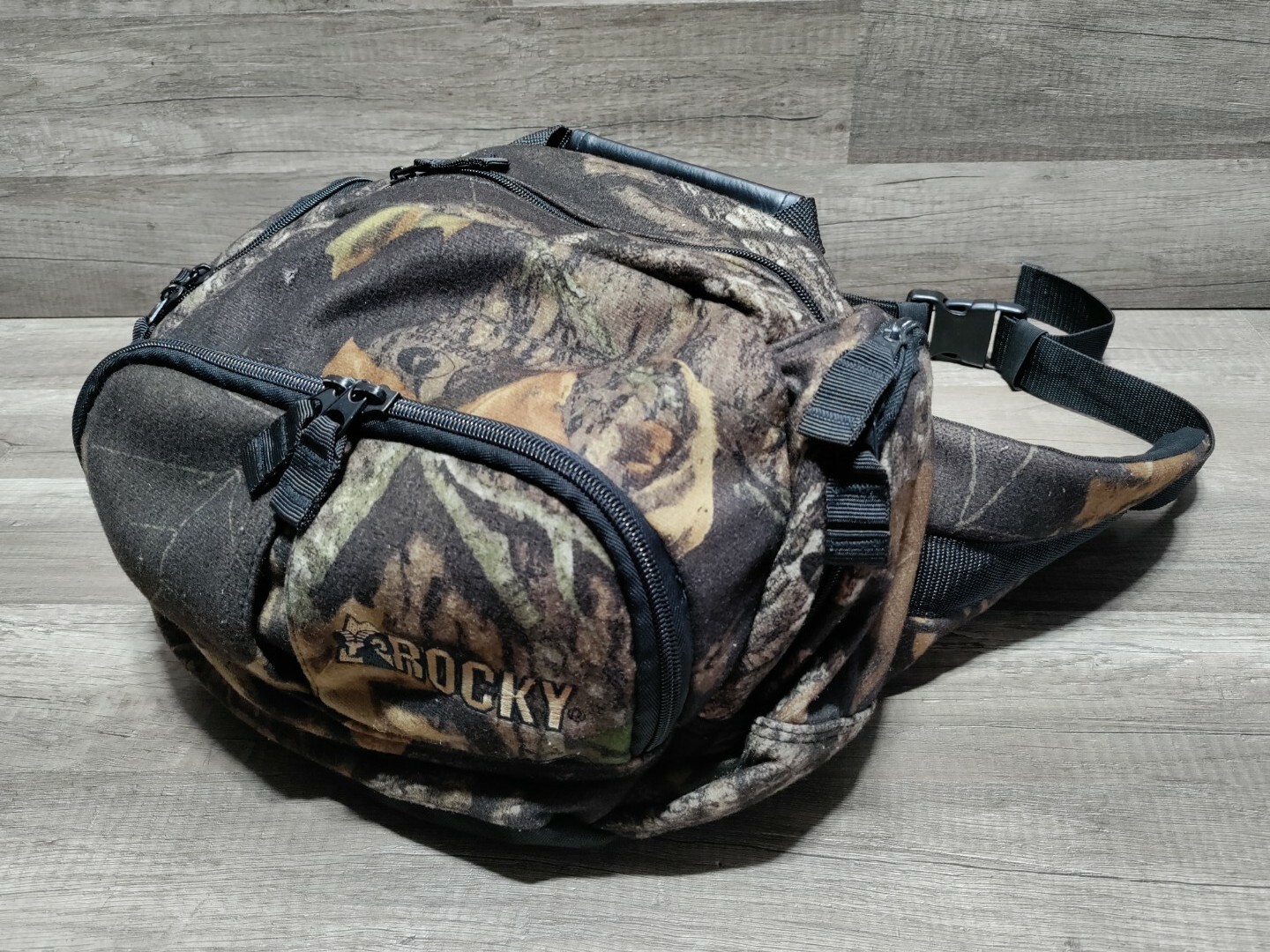 Rocky Hunting Camping Hiking Outdoor 4 Pocket Waist Fanny Pack Woodland Camo