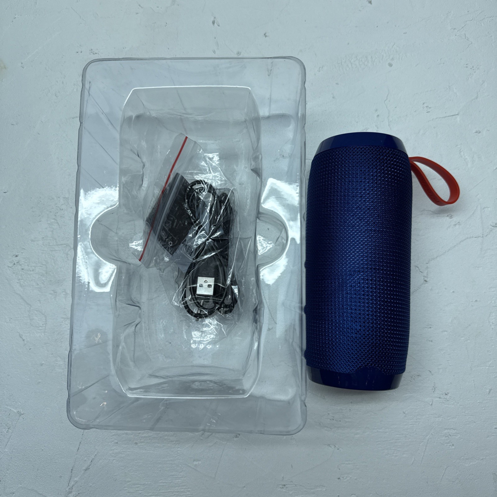 MVMT Beta IPX4 Water Resistant Wireless Bluetooth Speaker Portable Blue NEW NIB