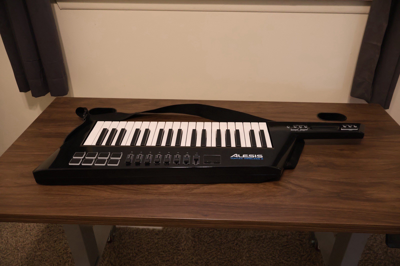 Alesis Vortex Wireless 2 37-Key MIDI Keyboard Controller Wireless Battery USB