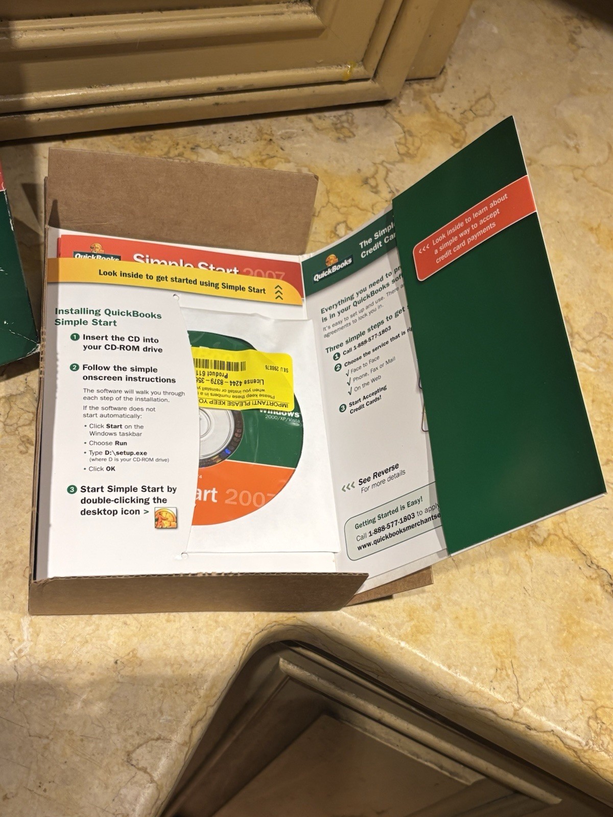 Intuit Quickbooks Pro 2007 Small Business Financial Software For Windows