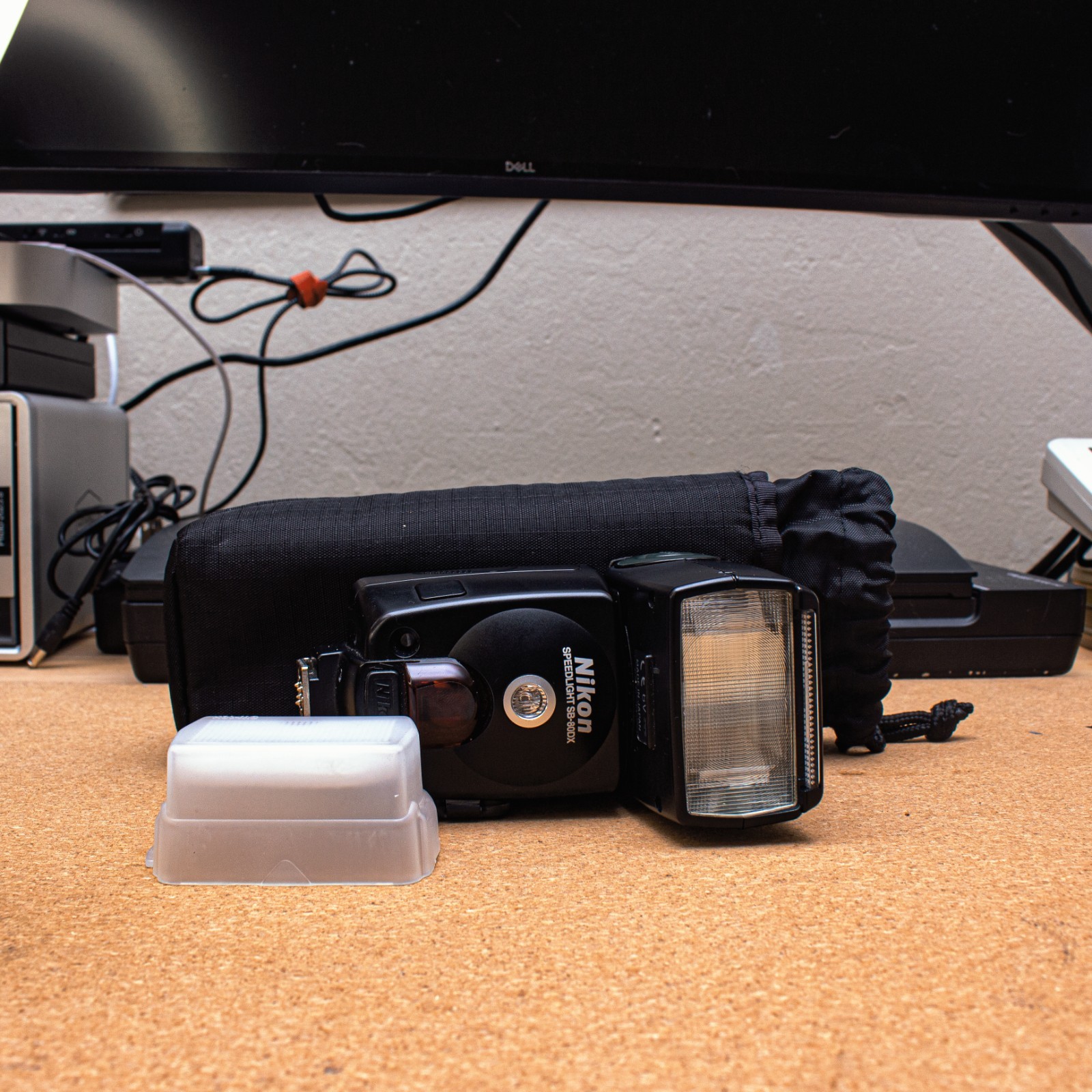 Nikon SB-80DX Speedlight Flash w/Diffuser, Outer Shell