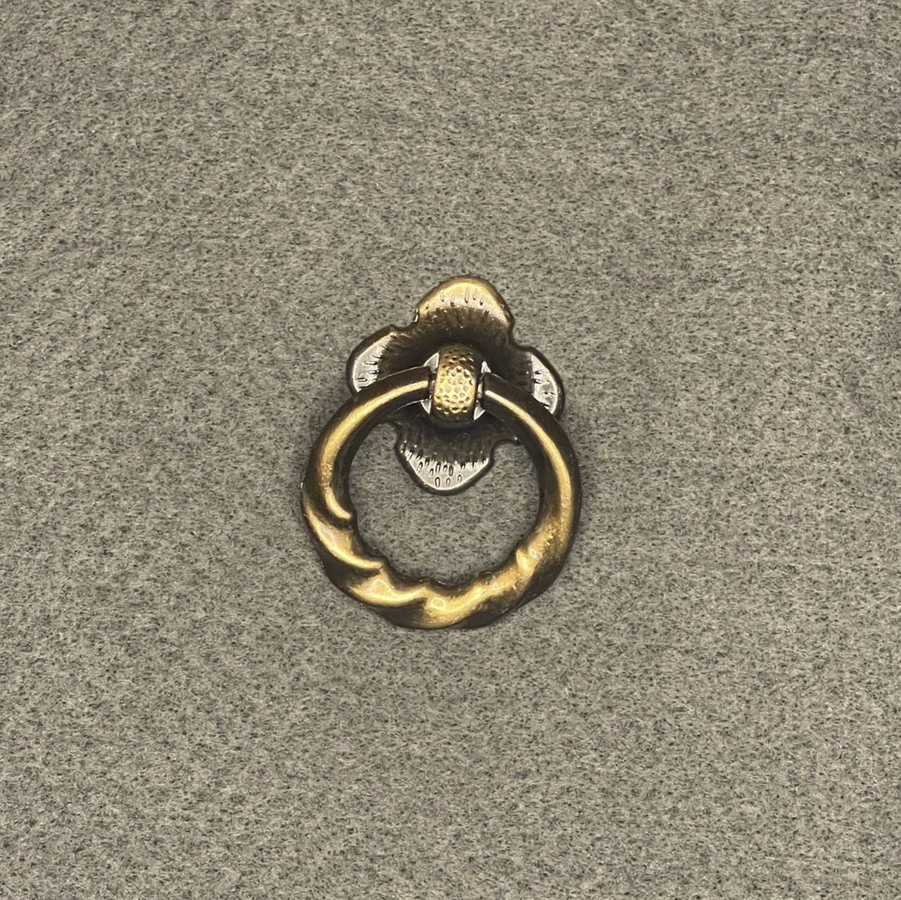 1-1/2" Twisted Ring Pull with Plate Antique Brass