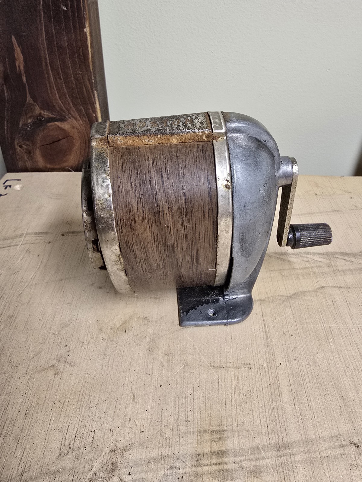Vintage Boston KS Wall Or Table Mount Pencil Sharpener 8 Hole Adjustable USA