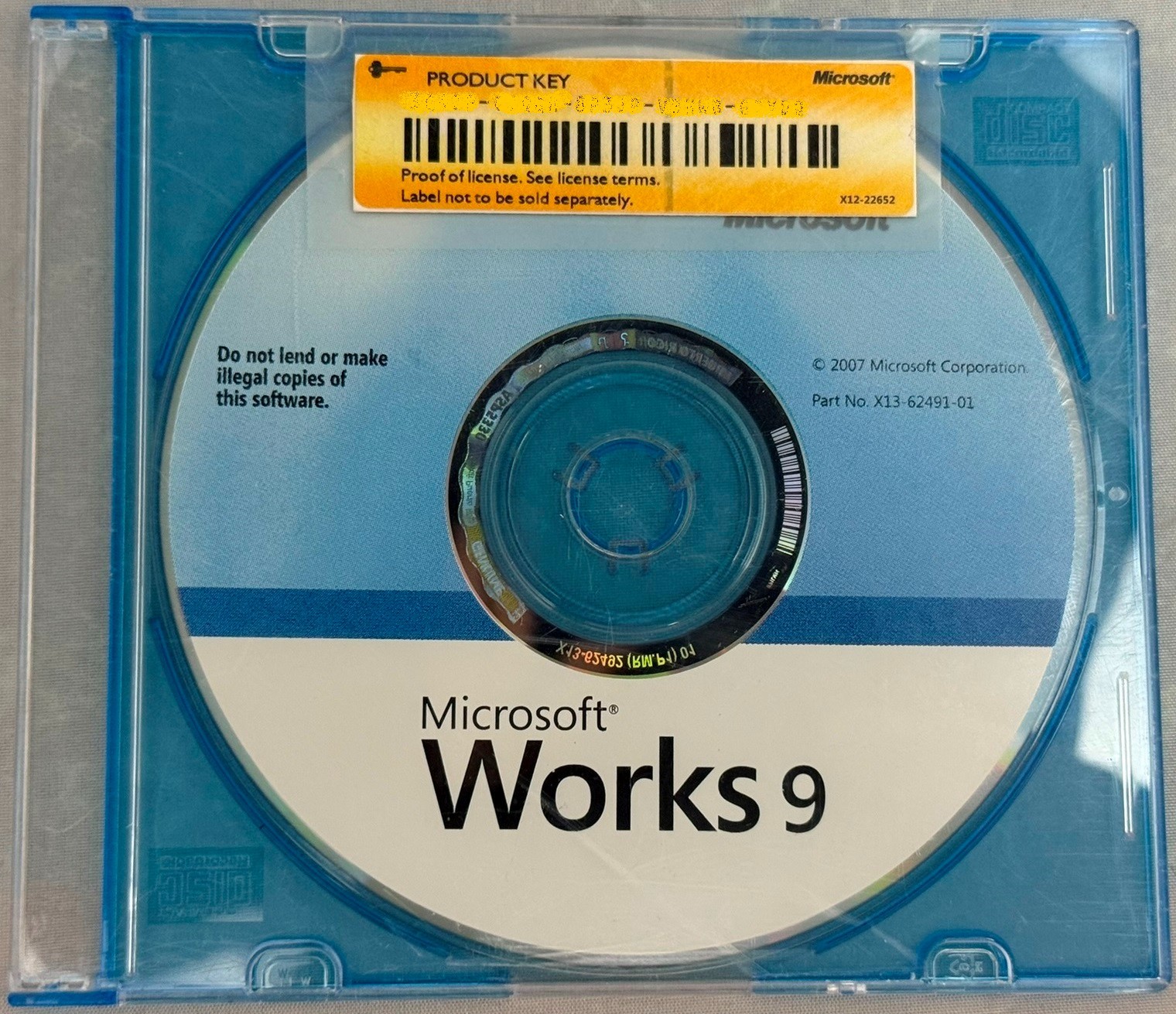 o'o'o . Microsoft WORKS 9 . . Word Processor Database Spreadsheet Suite