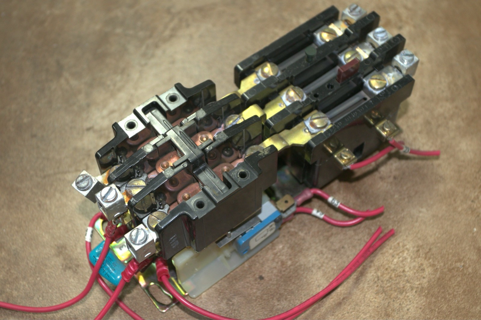 Challenge 305  Furnas Contactor  w/Proper N.O. Switch  **** WARRANTY****