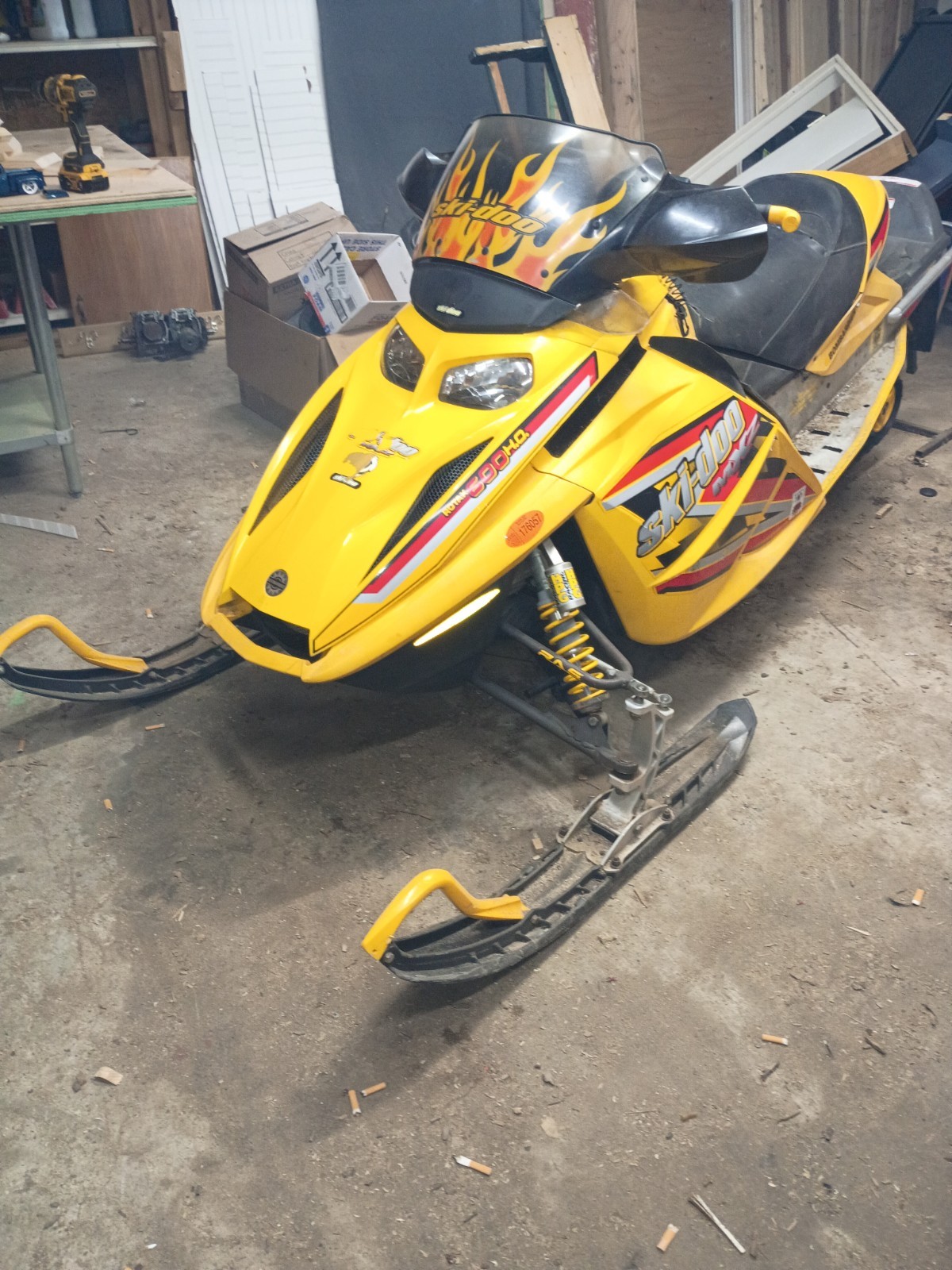 2006 Skidoo Mxz 600 Ho Snowmobile Windshield With Hand Guards