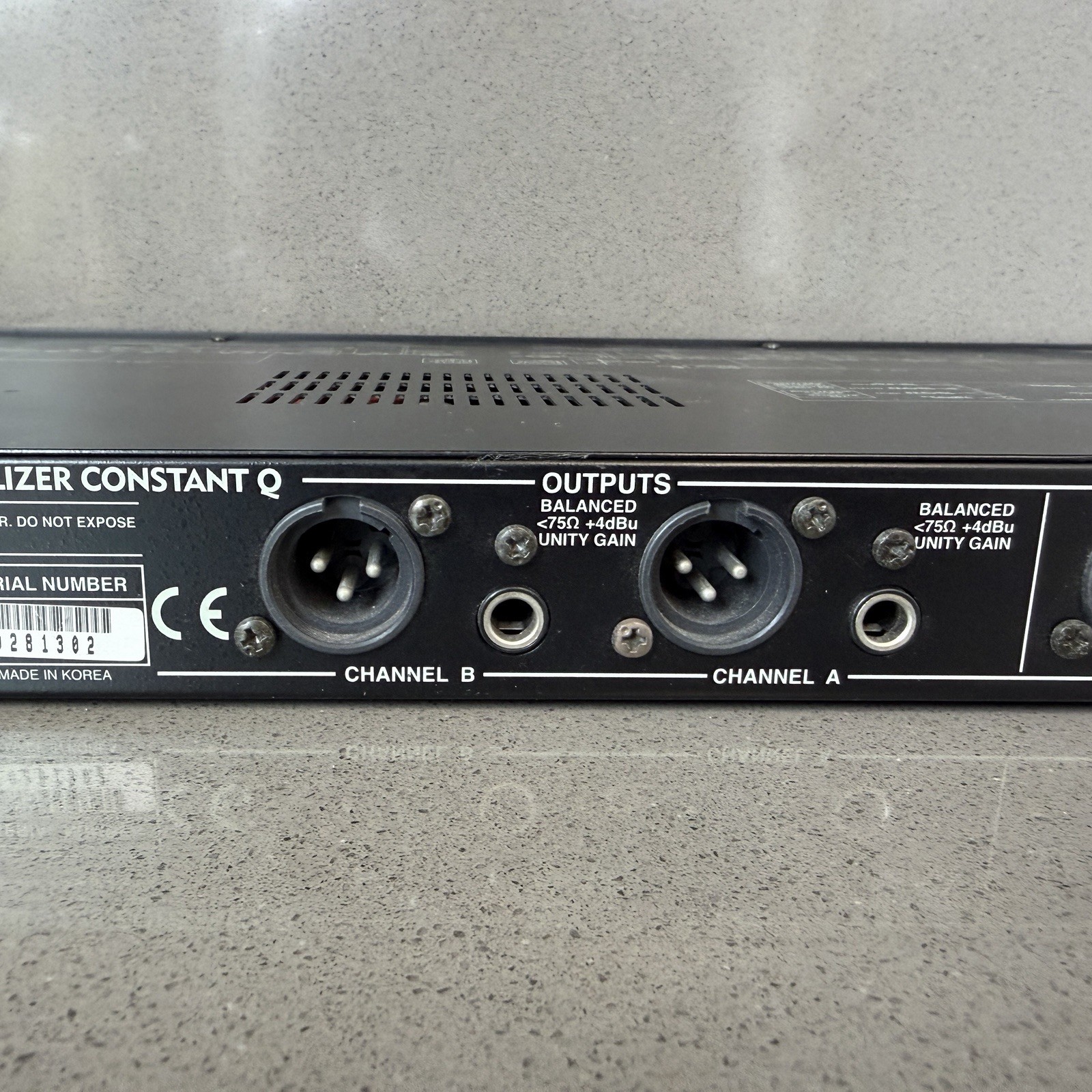 Samson E30i Dual 15 Band Graphic Equalizer Constant Q Rack Mount EQ XLR 1/4”