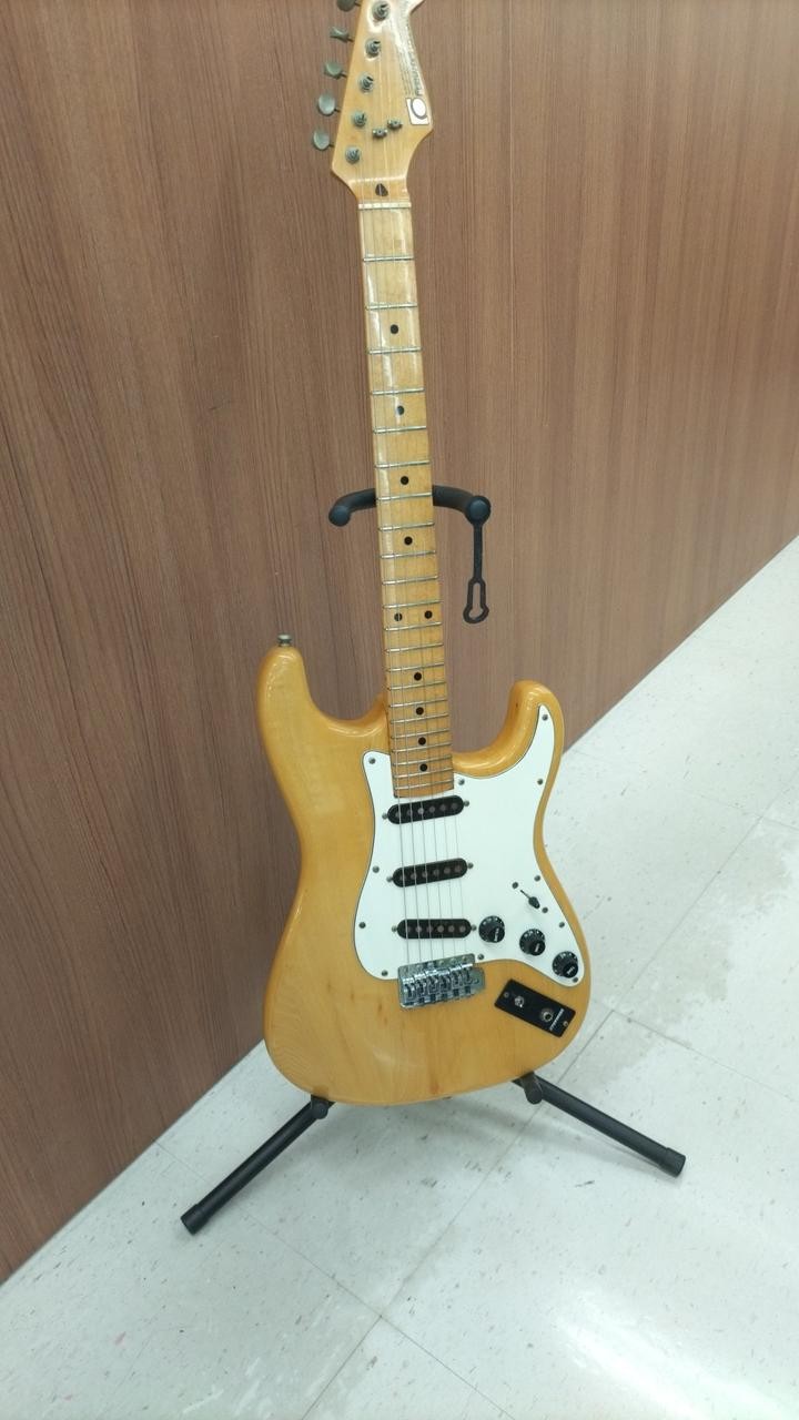 FERNANDES FST-60 Electric Guitar