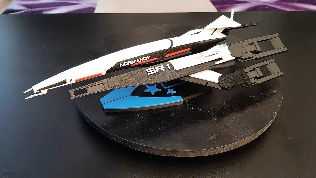 Mass Effect SSV Normandy SR1 Spaceship Painted 3D Print Assembly Model 43CM