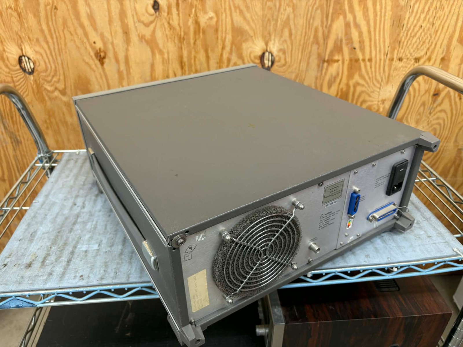 Wiltron Model 6409 RF Analyzer 10-2000MHz
