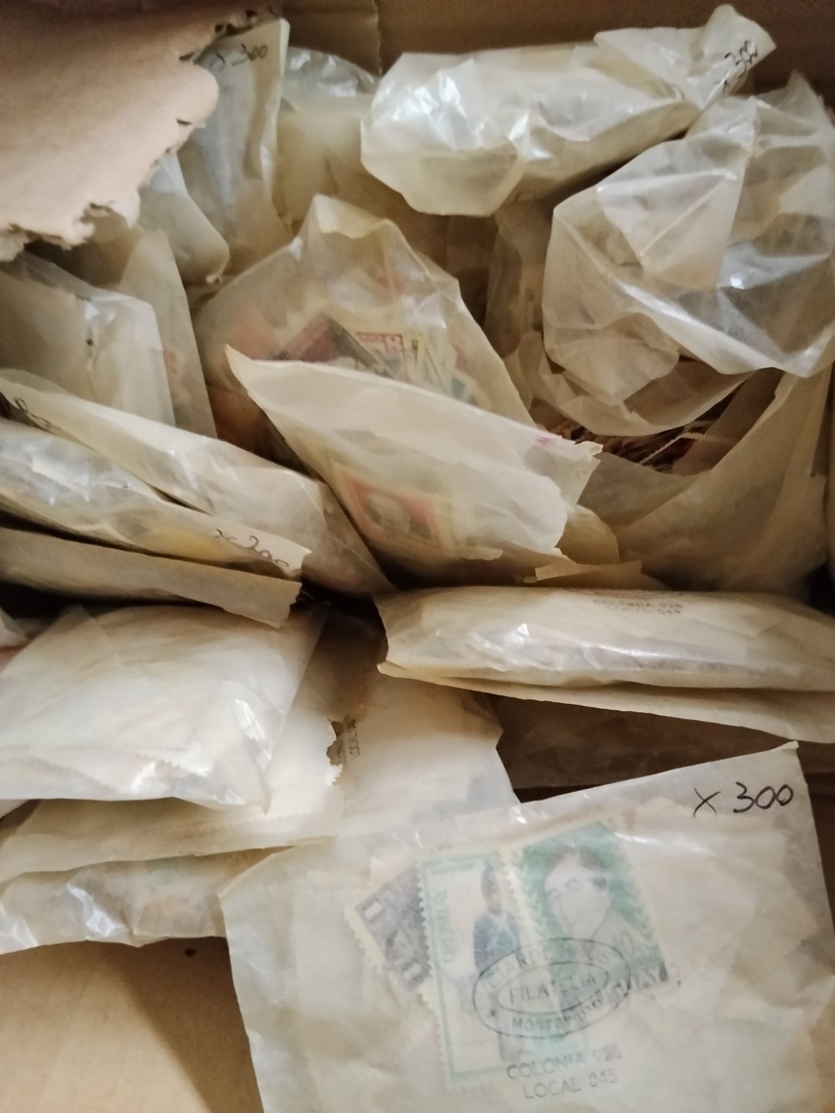 Uruguay Stamp Bulk Lot 300 Diff x100 Each 30000 Used Clean Packet Maker