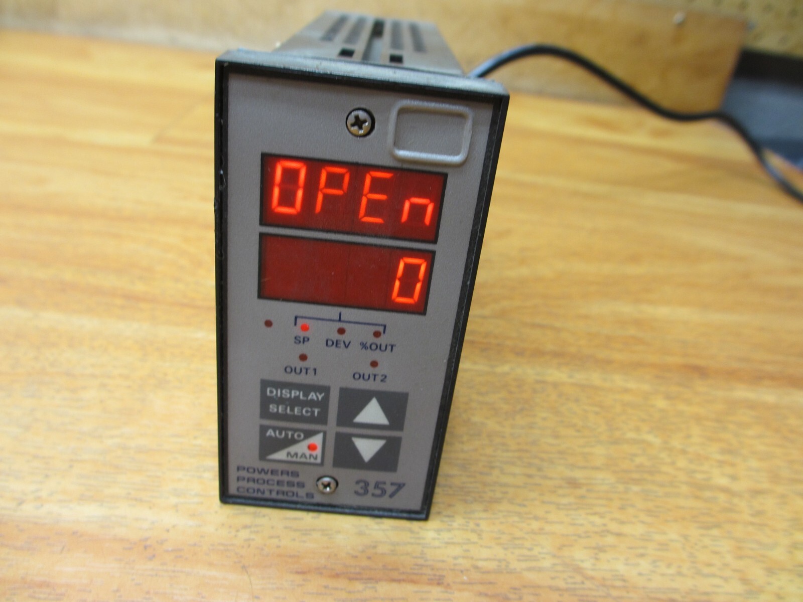 Powers Process Controls 357-A000 *USED POWERS UP* 357 Process Controller #2