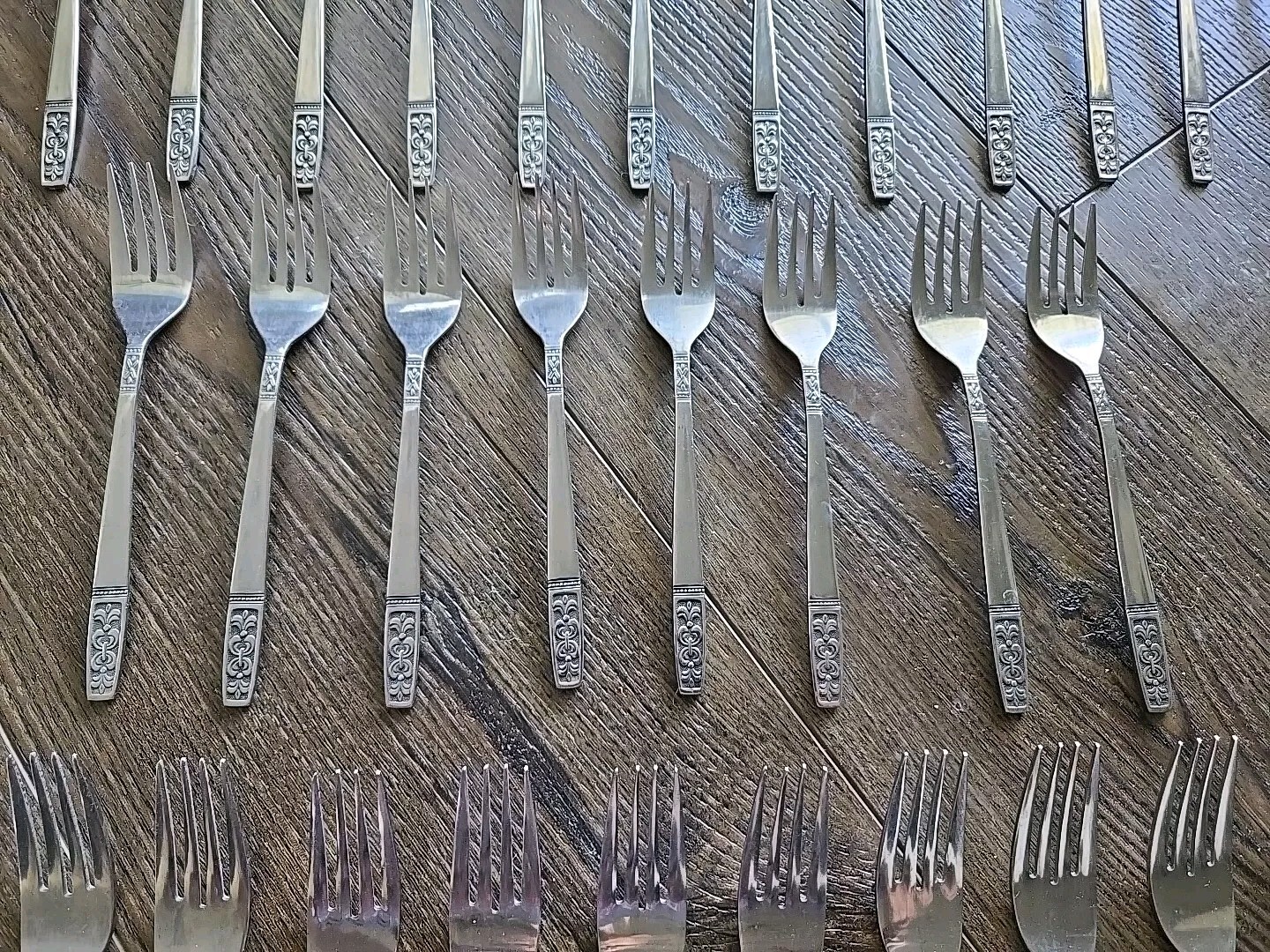 IMPERIAL INTERNATIONAL IIC STAINLESS FLATWARE CORTINA PATTERN 55 PCS