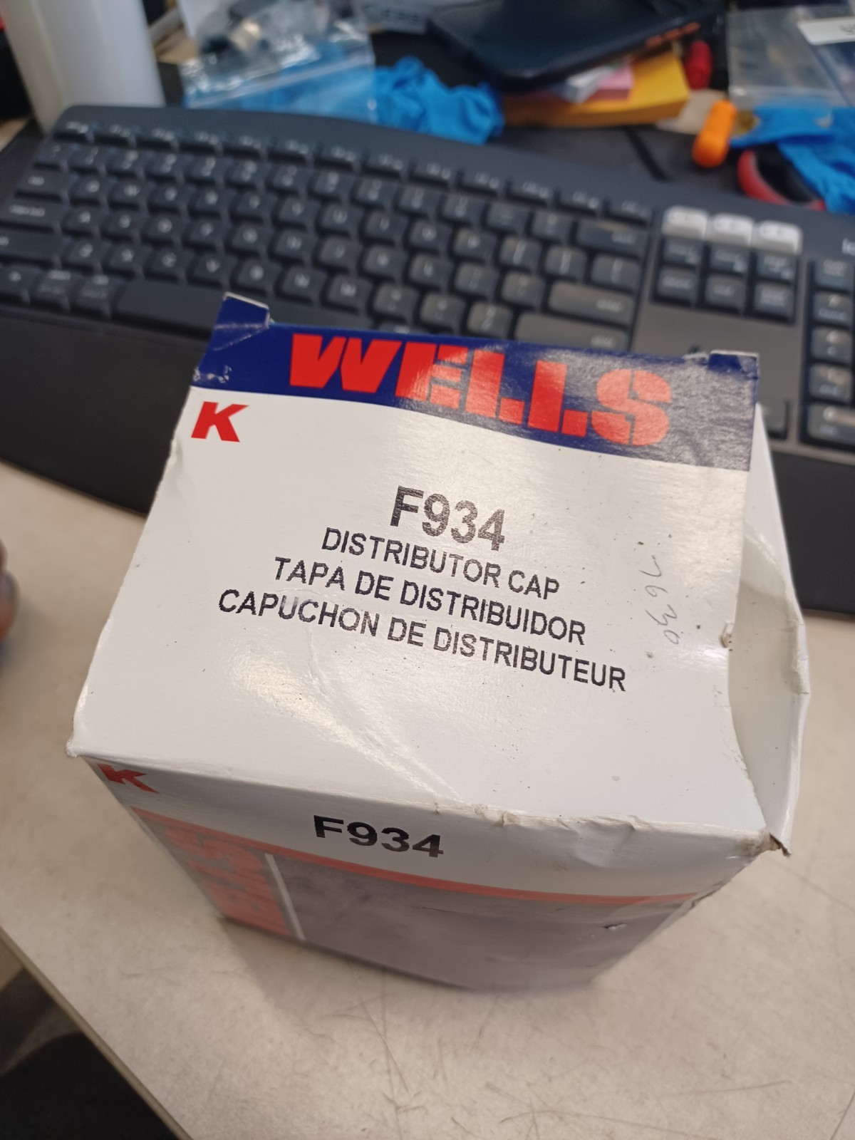 Wells Mfg Corp. - Ignition Distributor Cap F934