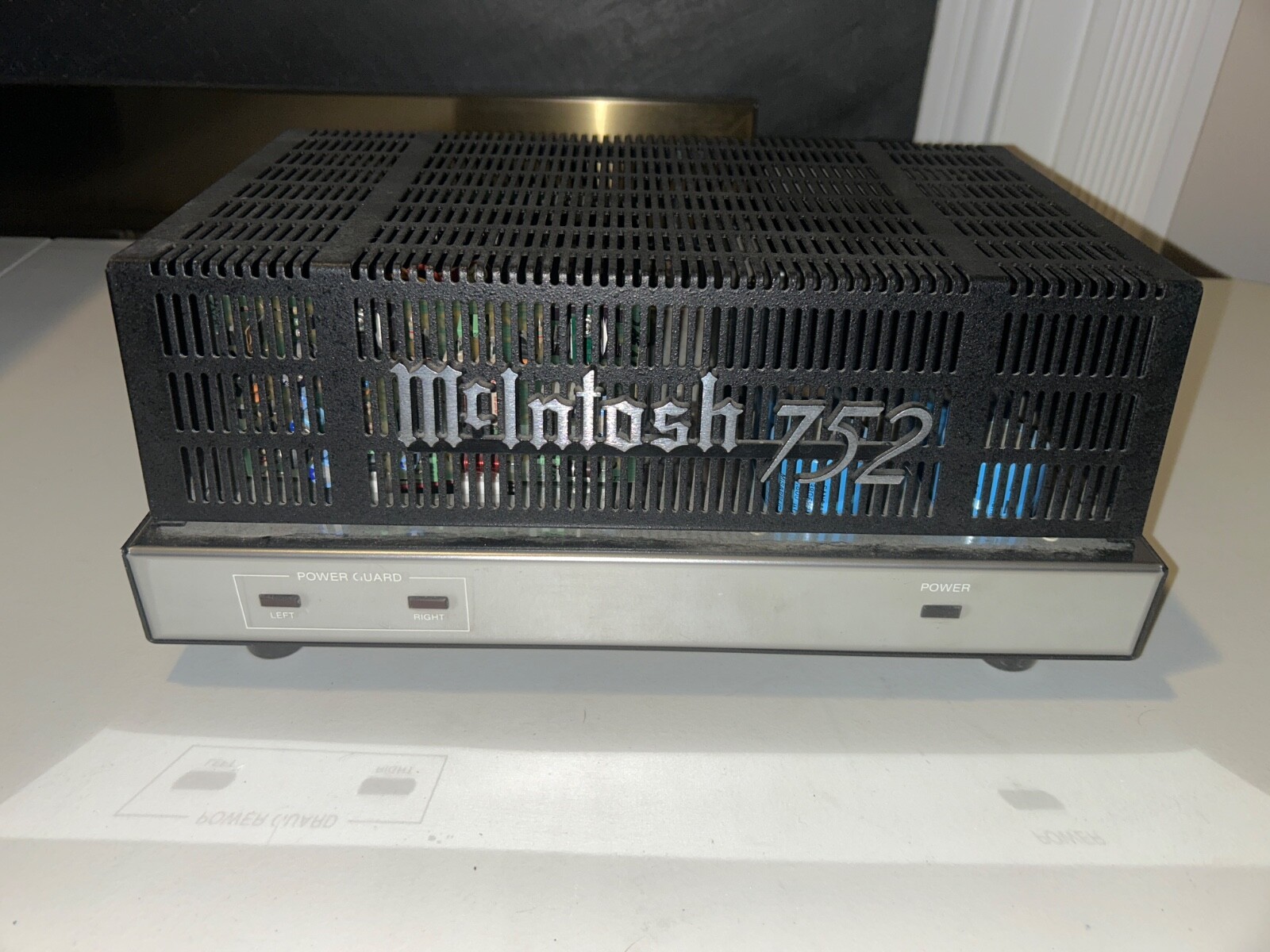 McIntosh MC752 75-Watt Stereo Solid State Power Amplifier