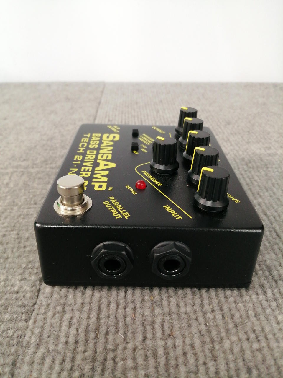 TECH21 SANS BASSDRIVER DI effector