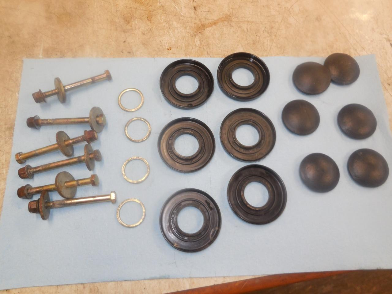 2001 Skidoo MXZ 800 Idler Wheel Bolts Formula Renegade Summit ZX 2000 2002 1999
