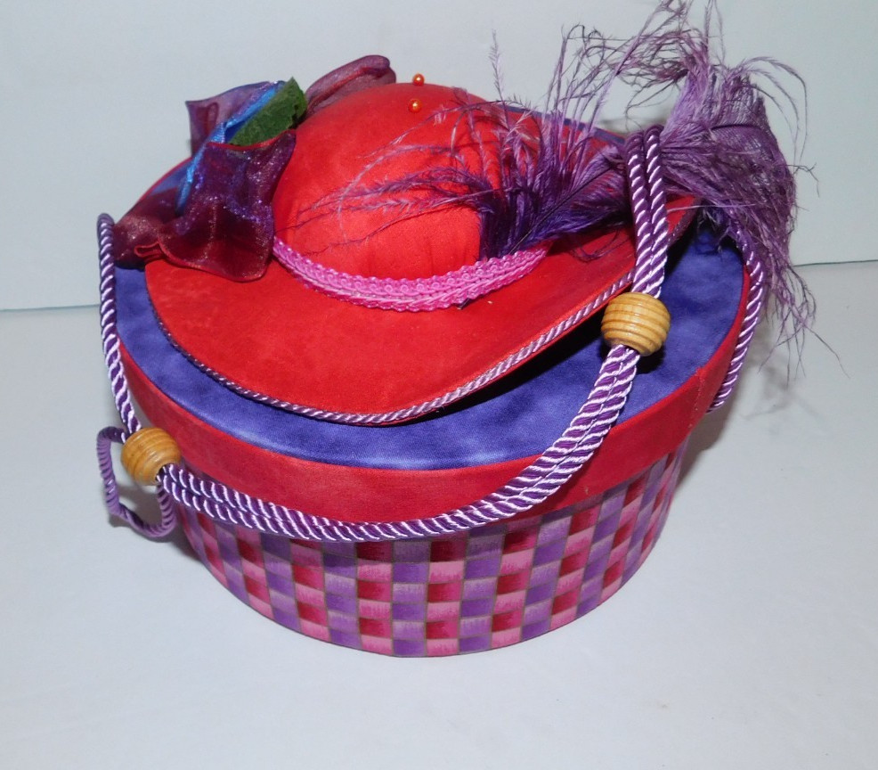 NEAT RED HATTERS TRINKET BOX