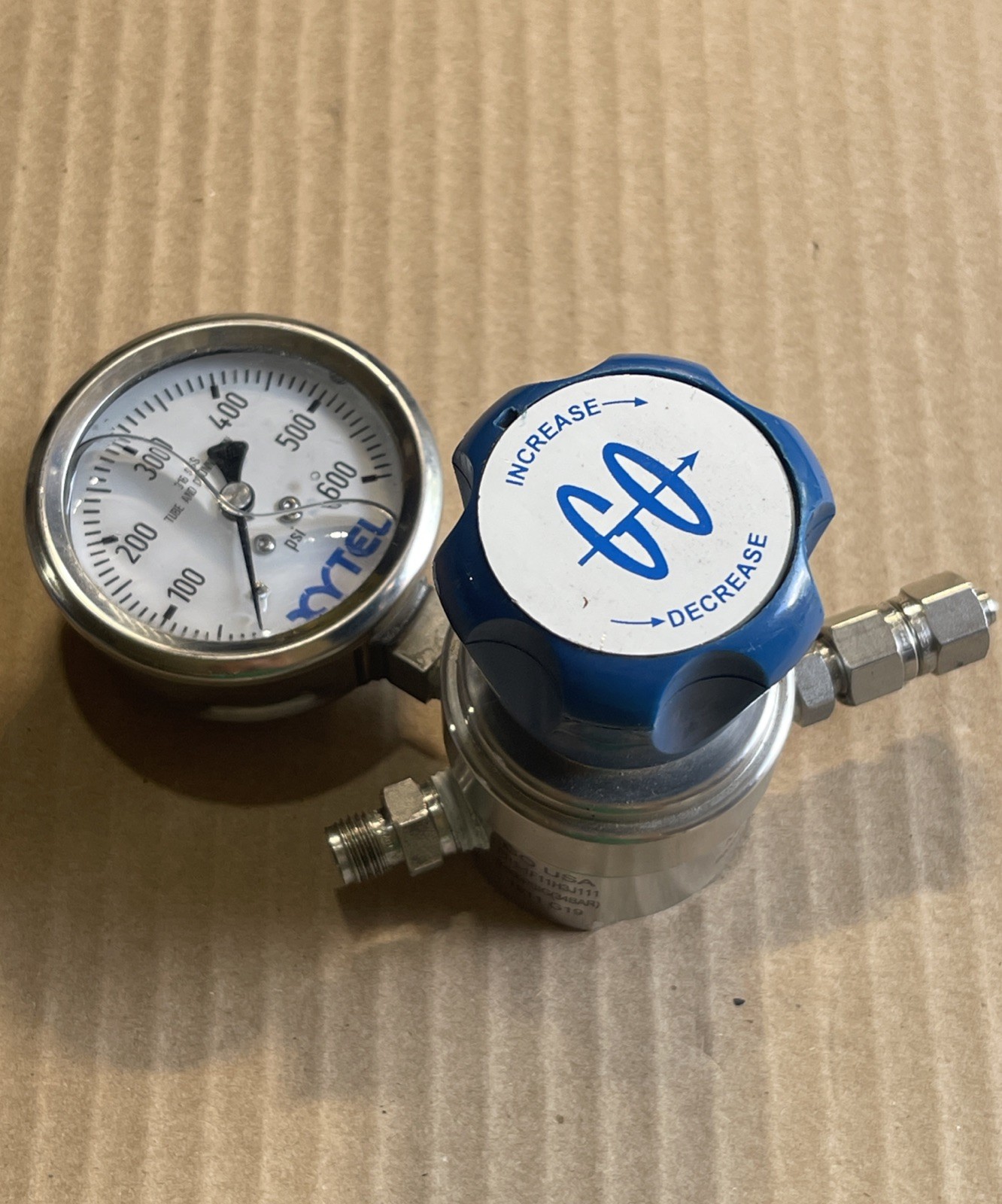 Go PR1-1F11H3J111 Pressure Regulator 0-500 PSIG 34 Bar w/ Gauge & Fittings