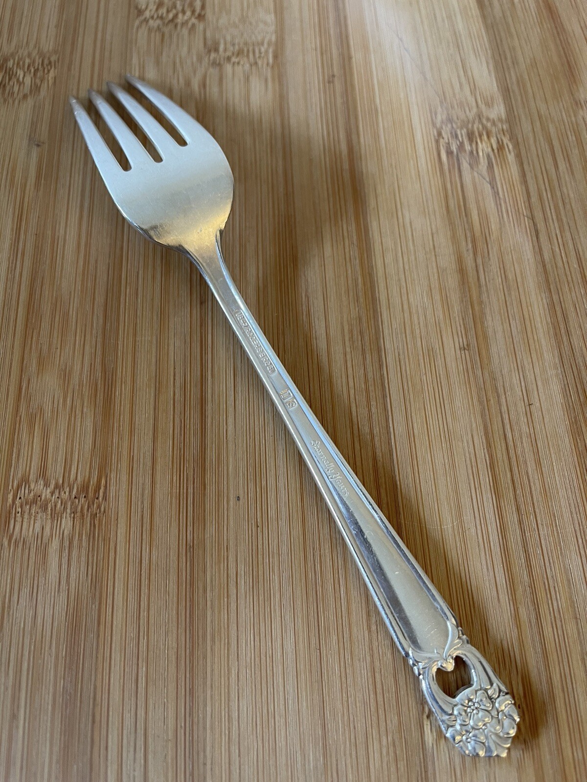 1847 Rogers Bros IS Silverplate Pierced ETERNALLY YOURS Dinner Fork 7 3/8"