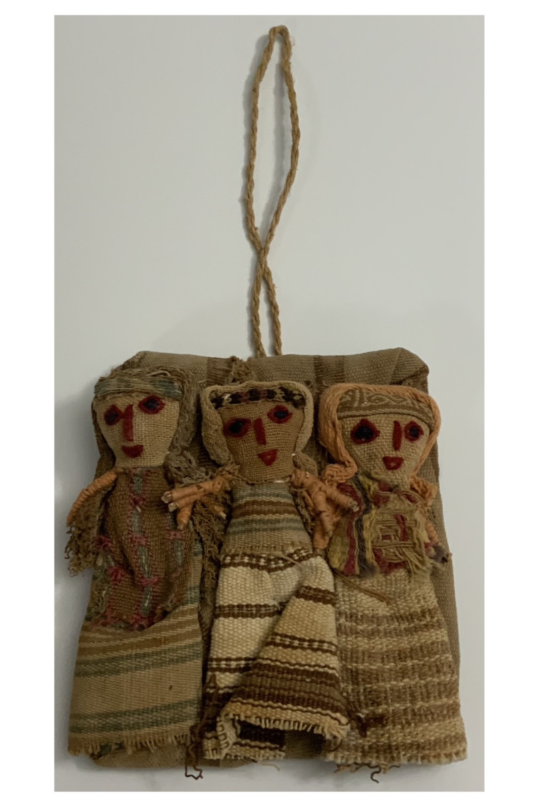 Vtg Peruvian Chancay Burial Dolls/Funeral Cloth Folk Art Wall Hanging - 3 Women