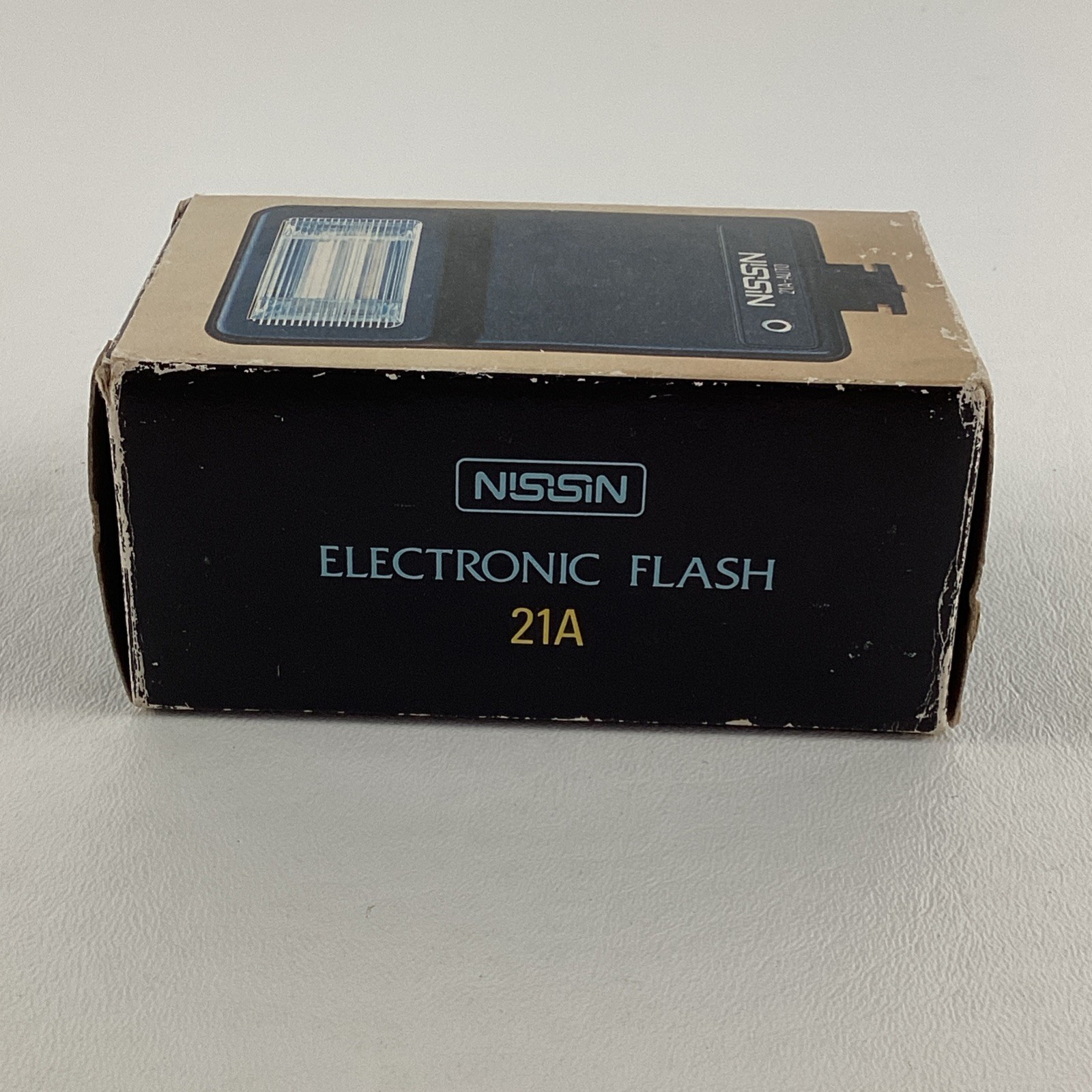 Nissin 21A-Automatic Electronic Flash Camera Accessory Shoe Mount Mint in Box
