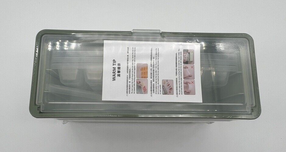 NEW Green Ice Cube Trays (3), Scoop, Storage for Dorm, Apt, Small Freezer